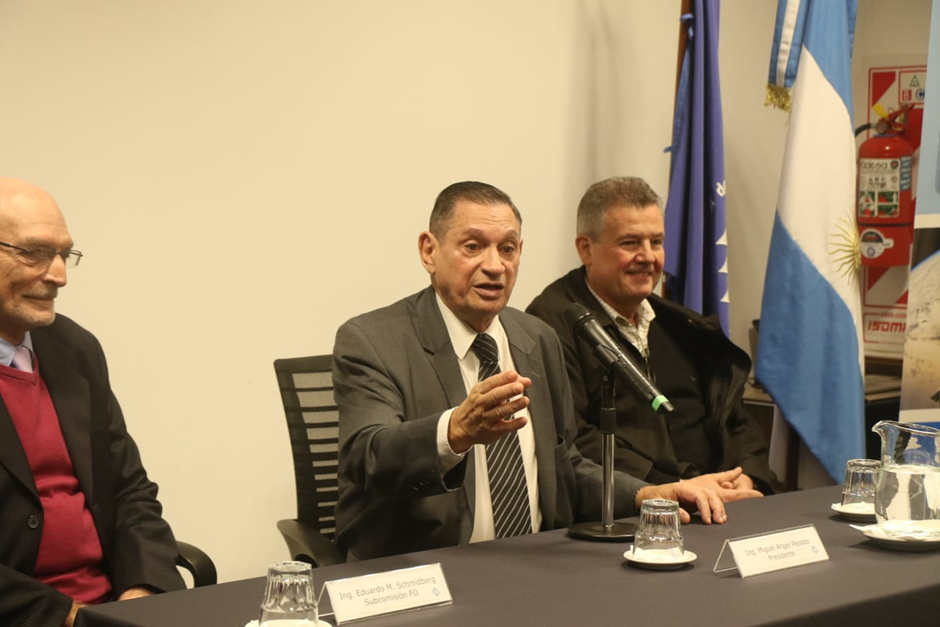 Ingeniero  Eduardo Miguel Schmidberg, ingeniero Miguel Ángel Pesado y el ingeniero Roberto González, COPITEC